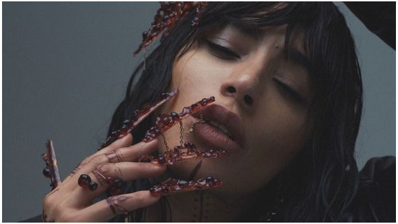 Loreen se déchaîne sur le single "Forever"