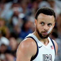 Stephen Curry repéré avec des sneakers Decathlon… et un détail intrigue