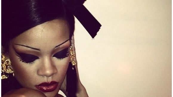 Rihanna & Coldplay : le clip "Princess Of China"