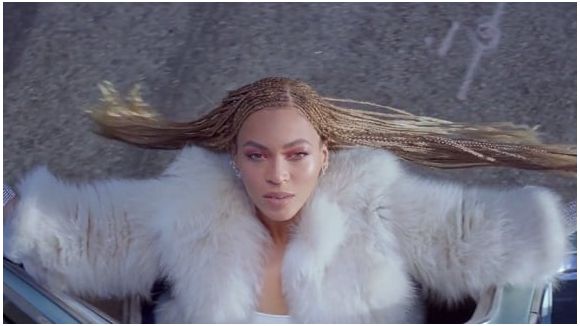 Beyoncé reprend le pouvoir dans "Formation"