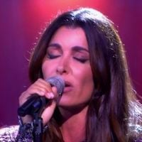 Jenifer émue, chante pour ses fils