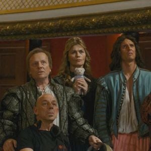 Les acteurs de la Comédie Française vont-ils réussir à monter Hamlet ?