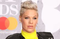 Pink sur le tapis rouge des Brit Awards 2019.