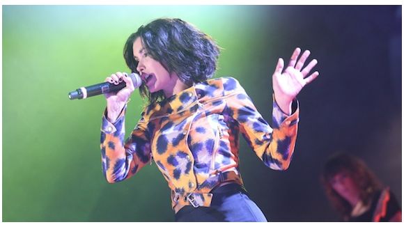 Quand Jenifer chantait "Poupée de cire" en 2008