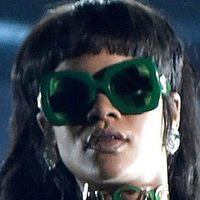Rihanna met le feu aux iHeartRadio Music Awards