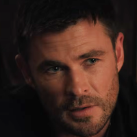 Numéro 1 sur Prime Video dès sa sortie : ce thriller avec Chris Hemsworth s'impose directement et logiquement
