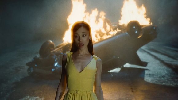 Ariana Grande : le clip de Hate That I Made You Love Me