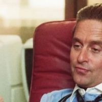 "Cela m'aurait rapporté plus d'argent que n'importe quel autre film" : Michael Douglas regrette encore d'avoir refusé ce film à succès qui a rapporté un milliard de dollars
