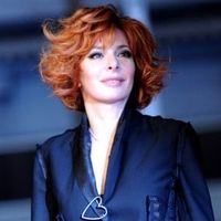 Mylène Farmer sur scène avec Line Renaud ?