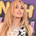 Miley Cyrus dévoile le single "Younger You"