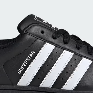 L'adidas Superstar de retour en force en 2026