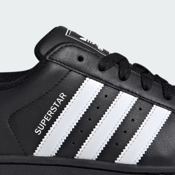 L'adidas Superstar de retour en force en 2026