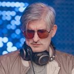 Kavinsky : les écoutes de ses chansons explosent en France, et pas seulement Nightcall !