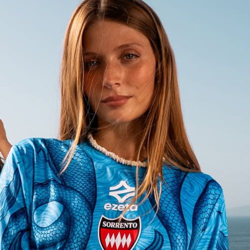 Ce club de foot rend hommage aux sirènes de l'Odyssée et dévoile les plus beaux maillots de l'été