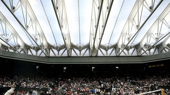 Wimbledon a réussi à remplacer tous ses juges de ligne par l'IA. Le seul problème, c'est que les joueurs de tennis ne lui font pas confiance