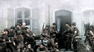 "L'une des plus grandes scènes de l'histoire de la télévision" : un historien impressionné par la série de Steven Spielberg sur la Seconde Guerre mondiale