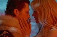 Troye Sivan invite Nicole Kidman dans son nouveau clip She's The Best