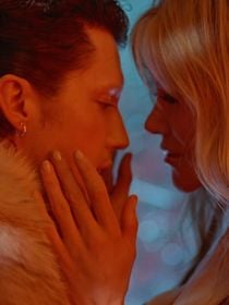 Aperçue dans le nouveau clip de Troye Sivan : cette immense star hollywoodienne oscarisée en 2003