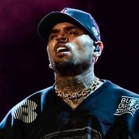 "Rien à f..." : Chris Brown furieux face aux critiques désastreuses sur son album, il s'en prend à Zara Larsson