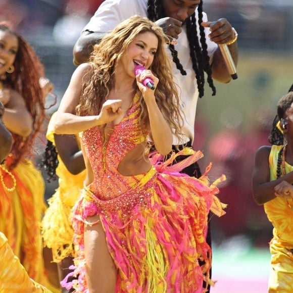 Des bidonvilles à la Coupe du monde : la belle histoire des enfants qui ont dansé avec Shakira hier soir