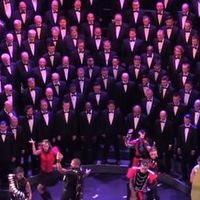 Britney : une chorale gay reprend "Work Bitch"