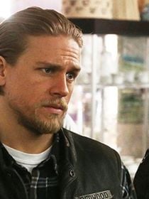"Il a ma bénédiction" : le casting de Sons of Anarchy réuni 10 ans après par Charlie Hunnam dans un projet inattendu