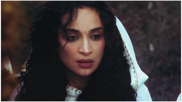 Camélia Jordana revient avec "Que ma peau"