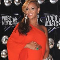 Beyoncé enceinte : "A Star Is Born" repoussé