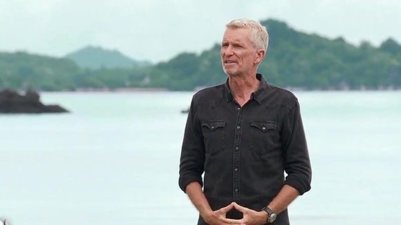 Denis Brogniart parle des coulisses de Koh-Lanta dans Quelle époque sur France 2