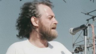 Aujourd'hui en streaming : rock, mafia et hippies, l'histoire folle du Woodstock français qui a viré au fiasco