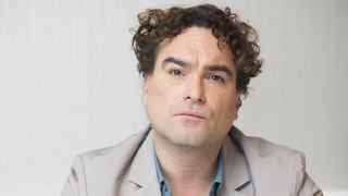 Johnny Galecki oublié et sans emploi, l'acteur de The Big Bang Theory avait accepté la situation en se consacrant à des études de plomberie pour une nouvelle vie