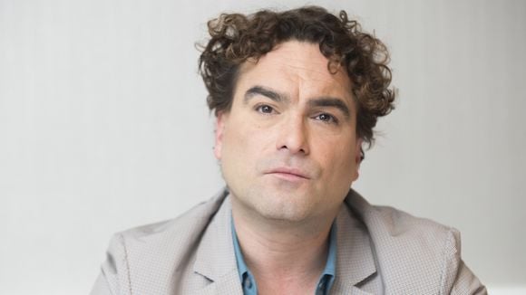 Johnny Galecki oublié et sans emploi, l'acteur de The Big Bang Theory avait accepté la situation en se consacrant à des études de plomberie pour une nouvelle vie