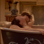 La Chronique des Bridgerton saison 4 : Yerin Ha (Sophie) n'a pas aimé tourner la scène du bain avec Luke Thompson (Benedict) et on comprend pourquoi