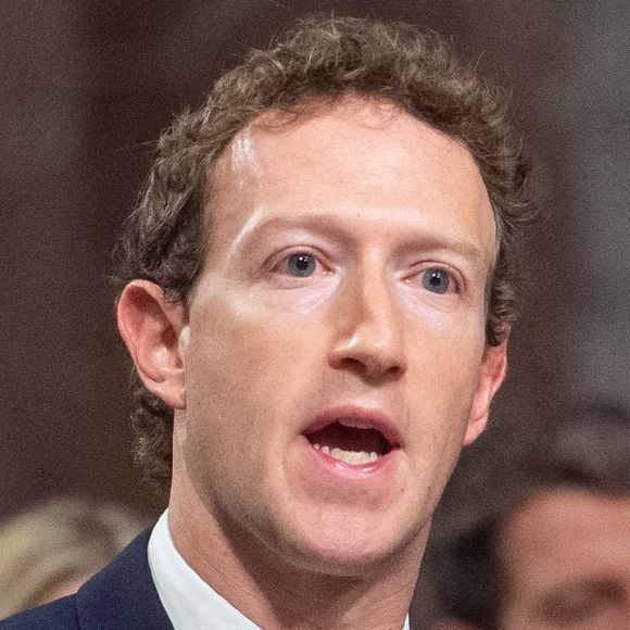 Mark Zuckerberg veut revenir au Facebook original et séduire les jeunes !