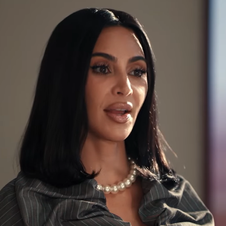 La télé et Netflix tremblent déjà : Kim Kardashian change notre façon de nous divertir avec ses shows verticaux