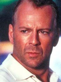 "Je sais que je ne travaillerai plus jamais avec lui" : Bruce Willis a durement critiqué l'un des plus célèbres réalisateurs de tous les temps
