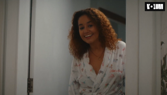 Léna Situations devient actrice dans Spider Island