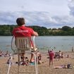 Une enfant de 5 ans sauve sa mère de la noyade face à la canicule